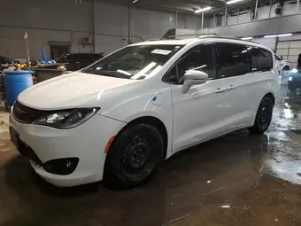 2020 Chrysler Pacifica Hybrid 2C4RC1N74LR196366
