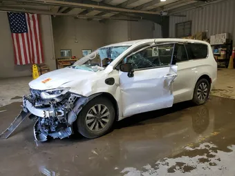 2024 Chrysler Pacifica Hybrid 2C4RC1S7XRR118204
