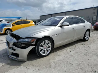 2017 Jaguar XF SAJBD4BV3HCY26138