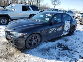 2017 Alfa Romeo Giulia ZARFAECN3H7542620