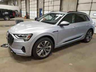 2021 Audi e-tron WA1LAAGE8MB015982