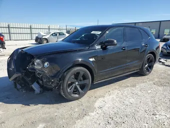 2018 Bentley Bentayga SJAAC2ZV8JC020603