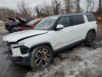 2023 Rivian 7PDSGABA5PN019682