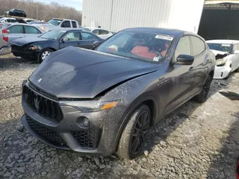 2022 Maserati Levante ZN661YUMXNX402267