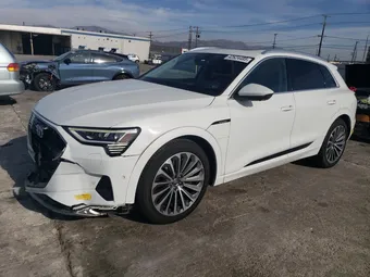 2019 Audi e-tron WA1VAAGE2KB023808