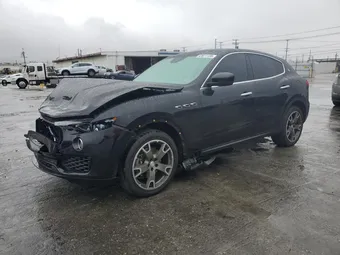 2017 Maserati Levante ZN661XUA0HX238614