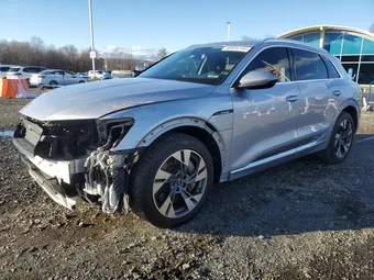 2021 Audi e-tron WA1LAAGE3MB016702
