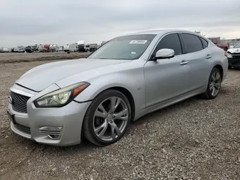 2017 Infiniti Q70 JN1BY1AP6HM740842