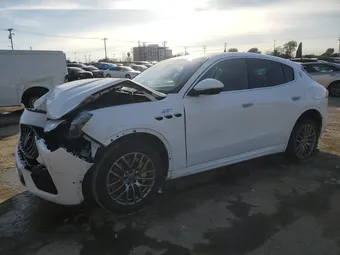 2023 Maserati Grecale ZN682AVA2P7418404
