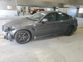 2017 Alfa Romeo Giulia ZARFAEAV3H7546525