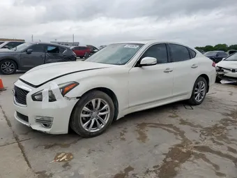 2018 Infiniti Q70 JN1BY1AP6JM181170