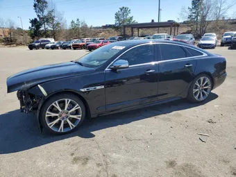 2018 Jaguar XJ-Series SAJWA1C77J8W15669