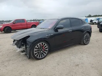 2023 Maserati Grecale ZN682AVM7P7410647