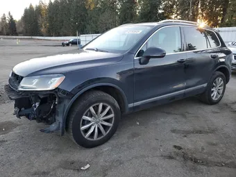 2015 Volkswagen Touareg WVGEF9BP8FD002708