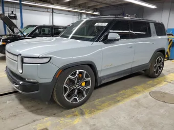 2023 Rivian R1S 7PDSGABL5PN007792