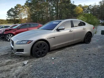 2016 Jaguar XF SAJBJ4BV4GCY18184