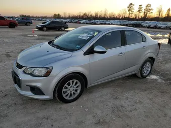 2017 Chevrolet Sonic 1G1JD5SH1H4151385