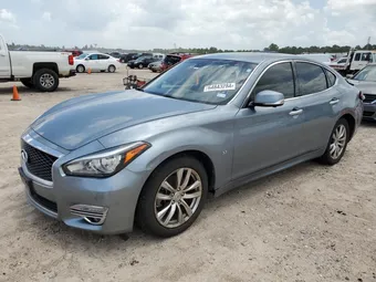 2018 Infiniti Q70 JN1BY1AR4JM220422