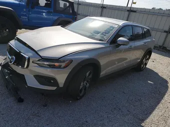2025 Volvo V60 YV4L12WK6S2147393