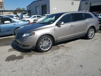2018 Lincoln MKT 2LMHJ5AT9JBL00948
