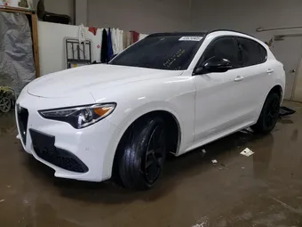 2021 Alfa Romeo Stelvio ZASPAKBN9M7D01841