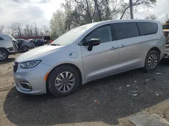 2024 Chrysler Pacifica Hybrid 2C4RC1S71RR141595