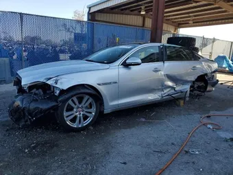 2015 Jaguar XJ-Series SAJWJ2GD9F8V81151