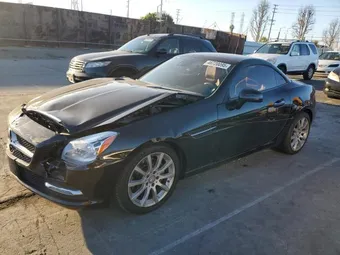 2016 Mercedes-Benz SLK-Class WDDPK3JA7GF121297