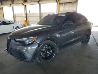 2021 Alfa Romeo Stelvio ZASPAJAN9M7D09255