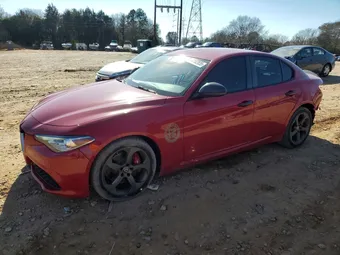 2018 Alfa Romeo Giulia ZARFAEEN0J7570832