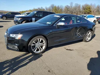 2015 Audi RS5 WAUCGAFR8FA015141