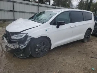 2024 Chrysler Pacifica Hybrid 2C4RC1S77RR156537