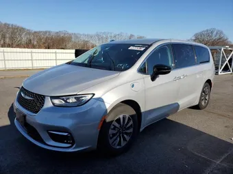 2024 Chrysler Pacifica Hybrid 2C4RC1S7XRR126870
