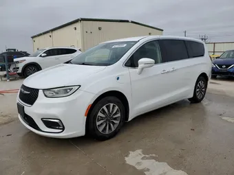 2022 Chrysler Pacifica Hybrid 2C4RC1L74NR143639