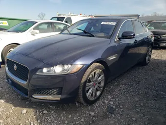 2017 Jaguar XF SAJBD4BV3HCY48107
