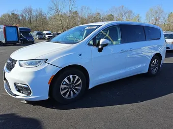 2023 Chrysler Pacifica Hybrid 2C4RC1L75PR522927
