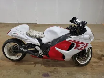2018 Suzuki GSX1300 JS1GX72B2J2101106