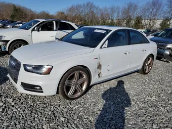 2014 Audi RS4 WAUDGAFL4EA018200