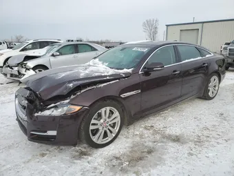 2017 Jaguar XJ SAJWA2G77H8W10384