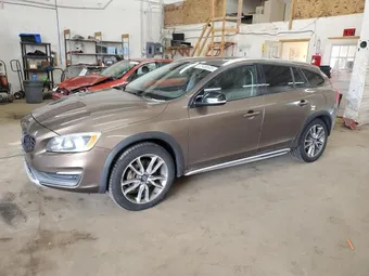 2016 Volvo V60 YV4612HKXG1012652