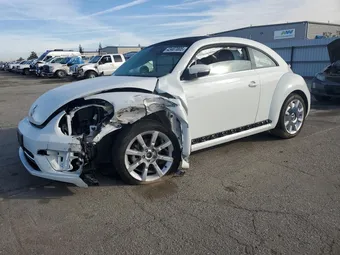 2019 Volkswagen Beetle 3VWJD7AT9KM720369