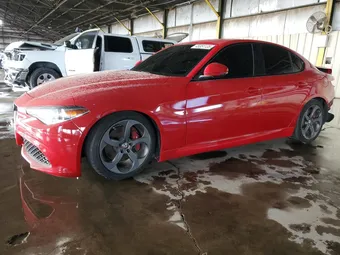 2018 Alfa Romeo Giulia ZARFAEBNXJ7567280
