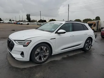 2022 Audi e-tron WA1AAAGE9NB038342