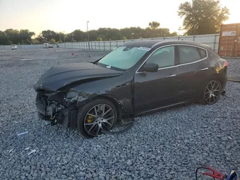 2017 Maserati Levante ZN661XUL4HX252131