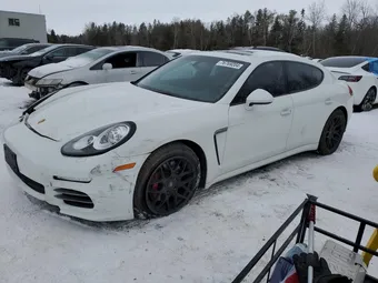 2015 Porsche Panamera WP0AB2A78FL051095