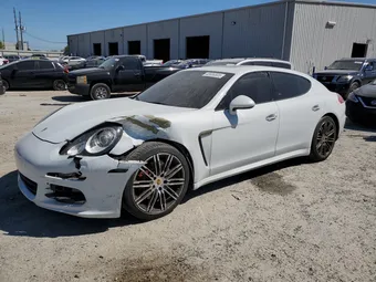 2016 Porsche Panamera WP0AA2A77GL006265