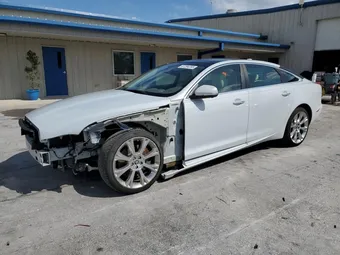 2017 Jaguar XJ SAJWA2G79H8W08264
