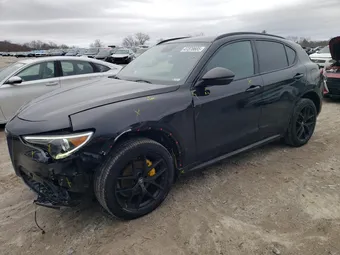 2020 Alfa Romeo Stelvio ZASPAKBN3L7C98160