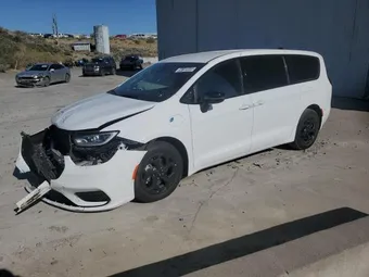 2024 Chrysler Pacifica Hybrid 2C4RC1S71RR111934