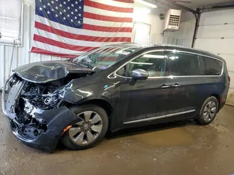 2019 Chrysler Pacifica Hybrid 2C4RC1N77KR630245